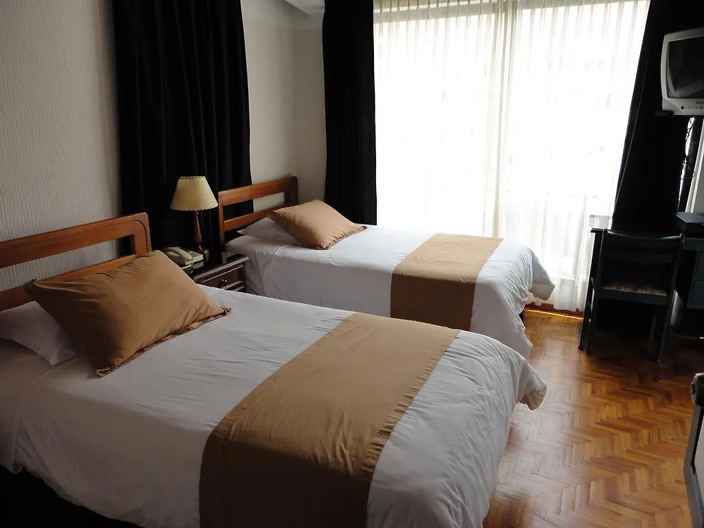 ***  Hotel Rincón Escandinavo Quito Ecuador